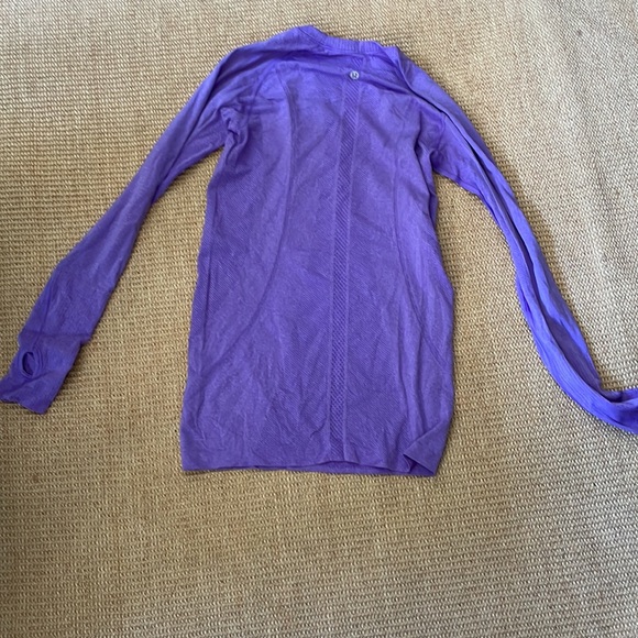 Size 6 purple long sleeve swiftly tech workout top - Picture 2 of 2